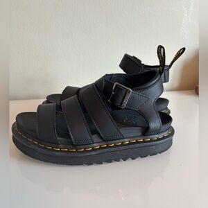 Woman's Sandals Dr. Martens Blaire Platform Sandal